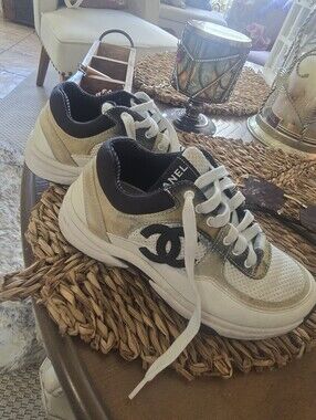 Chanel Kids Beige & Black Platform Sneakers Unisex